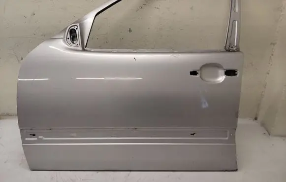 Mercedes-Benz E W210 Front door A2107201505