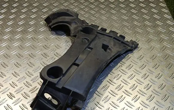 Mercedes-Benz Citan W415 Front bumper mounting bracket 8200435438