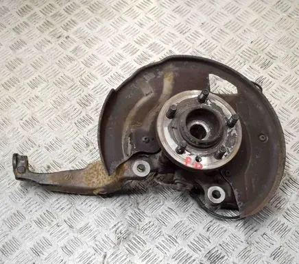 Land Rover Discovery 3 - LR3 Front wheel hub