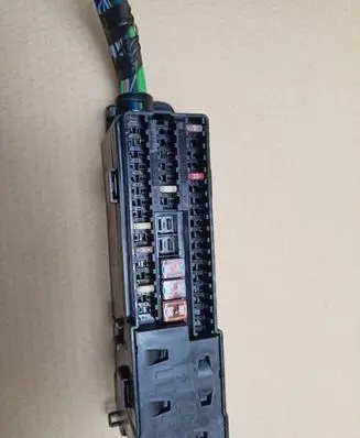 Ford Escape III Fuse module