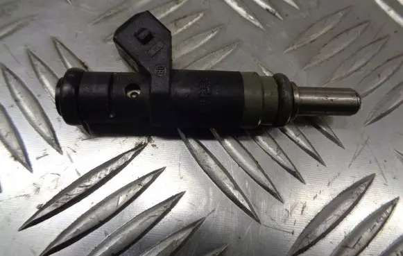 BMW 3 E36 Fuel injectors set 7506158