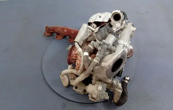 BMW 7 G11 G12 Turbo system vacuum part 85962618596263