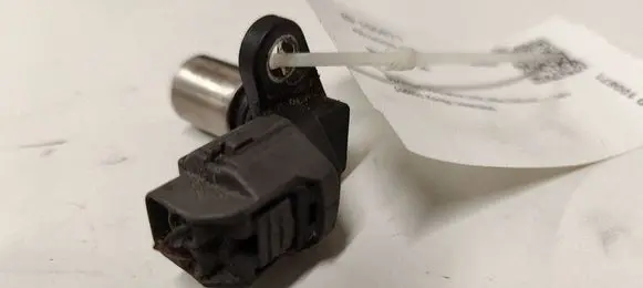 Mazda 6 Crankshaft position sensor RF5C18230 0296001300