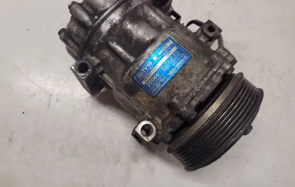 Volvo V50 Air conditioning (A/C) compressor (pump) 3M5H19D629HE