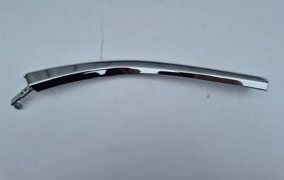 Mitsubishi Outlander Front bumper splitter molding 6407A142