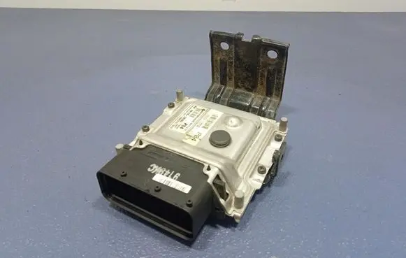 Hyundai ix20 Engine control unit/module ECU 391042B730