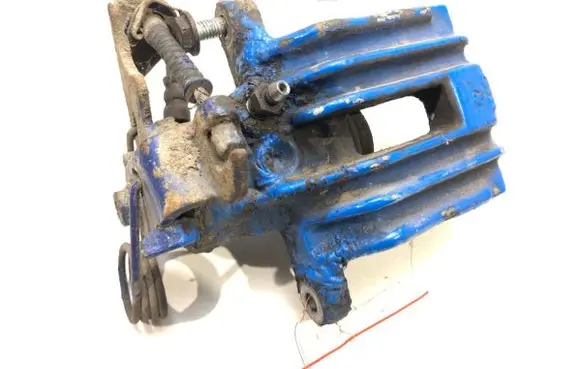 Volkswagen PASSAT B5 Rear brake caliper