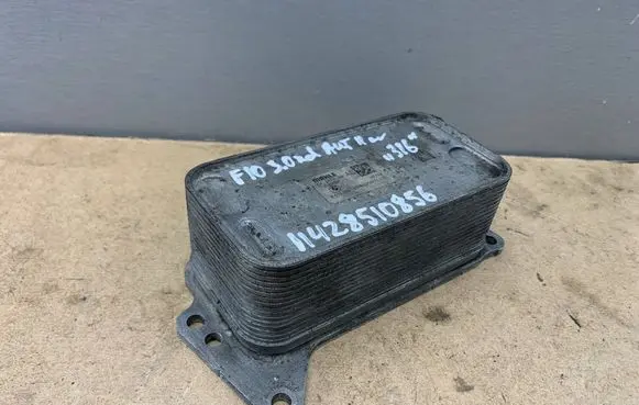 BMW 5 F10 F11 Oil filter mounting bracket 8510856 11428510856