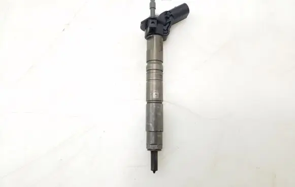Mercedes-Benz E W212 Fuel injector A6420701187