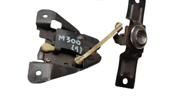 Chrysler 300M Tailgate exterior lock 362ADA 3199