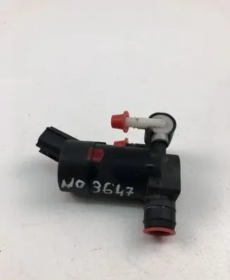 Volvo V70 Windscreen/windshield washer pump 31349228
