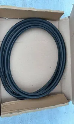 Tesla Model 3 Rubber seal tailgate window/glass 172856400C