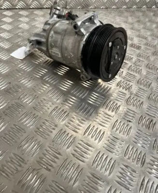 Volvo XC60 Air conditioning (A/C) compressor (pump) 31497908