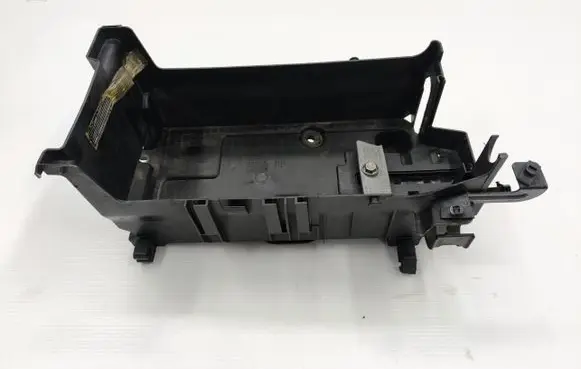 Opel Insignia A Battery box tray 13255614