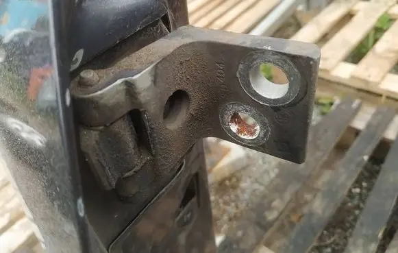 Citroen C8 Front door upper hinge 