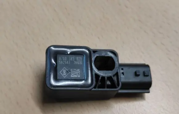 Dacia Duster Airbag deployment crash/impact sensor 8200385078
