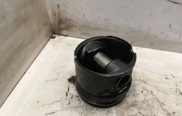Jaguar S-Type Piston 