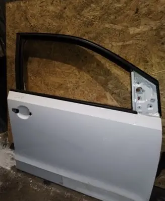 Volkswagen Up Front door