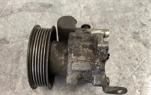 Peugeot 407 Power steering pump 91128