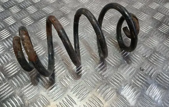 Nissan Qashqai Rear coil spring