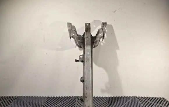 Top upper radiator support slam panel