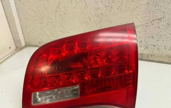 Audi A6 S6 C6 4F Tailgate rear/tail lights 