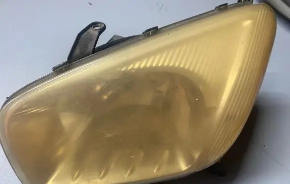 Toyota RAV 4 (XA20) Headlight/headlamp 1513720