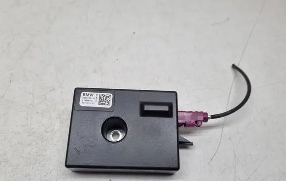 BMW 2 F46 Aerial antenna amplifier 9325735