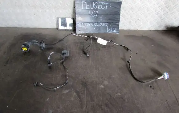 Peugeot 407 EUR ISO radio connector 9664687780
