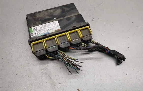 Ford Mondeo Mk III Comfort/convenience module 1S7T15K600HA