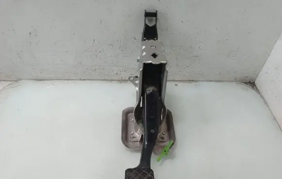 Volkswagen Caddy Brake pedal 1T1721057P