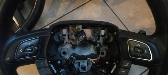 Land Rover Evoque I Steering wheel