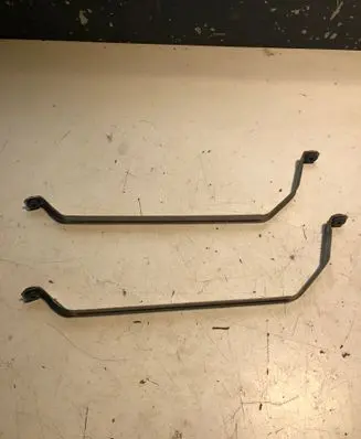BMW 5 F10 F11 Fuel tank mounting bracket 7053972