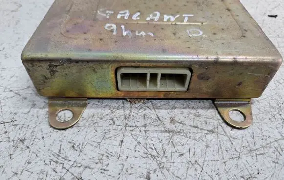 Mitsubishi Galant Engine control unit/module MD121767 K8T77571 9411