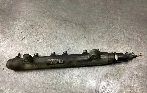 Honda CR-V Fuel main line pipe 1077800440 0445214221