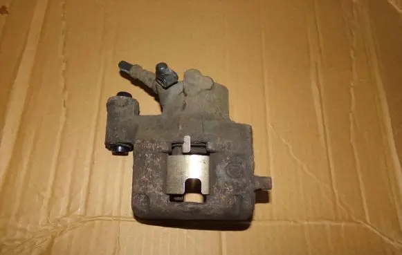 Fiat Panda II Front brake caliper