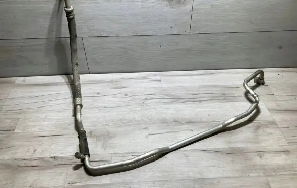 Mitsubishi Pajero Air conditioning (A/C) pipe/hose 8201