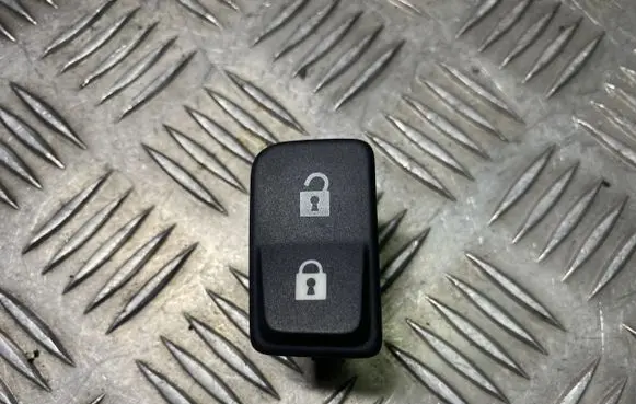 Volvo V50 Central locking switch button 03451500