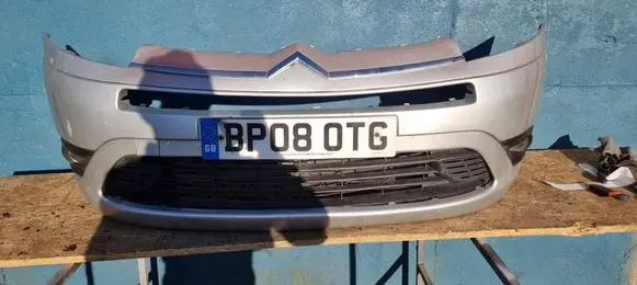 Citroen C4 I Picasso Front bumper 9654196177