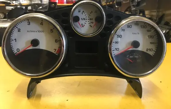 Peugeot 207 CC Speedometer (instrument cluster)
