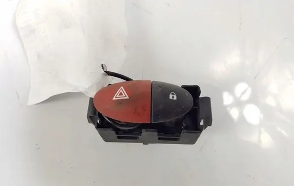 Renault Master III Hazard light switch