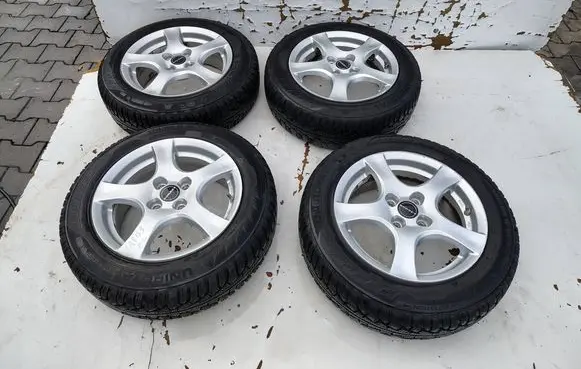 Toyota Yaris R15 spare wheel