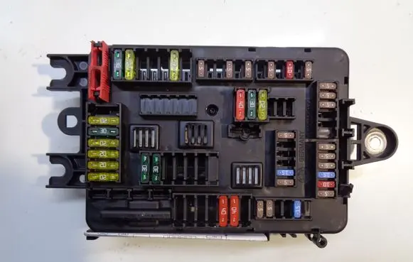 BMW 1 F20 F21 Fuse module 9337881 6114933788101