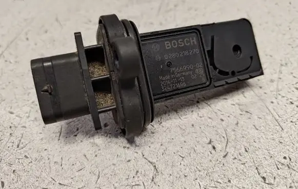 BMW 5 F10 F11 Mass air flow meter 7566990 13627566990 13627537488