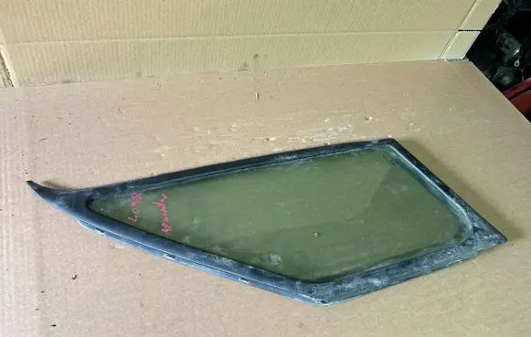 Mercedes-Benz Sprinter W901 W902 W903 W904 Sliding door window/glass A9066711720