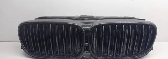 BMW 7 G11 G12 Front grill 18715610 511318715610