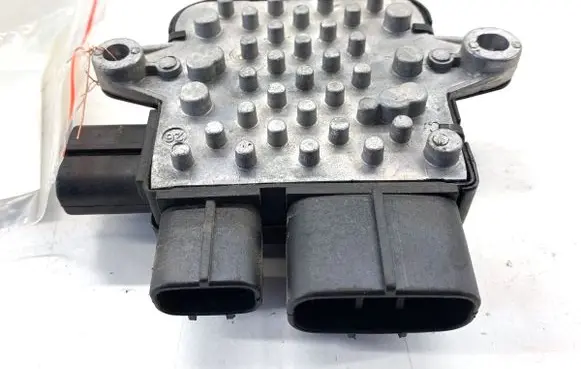 Mitsubishi Outlander Fan control module 