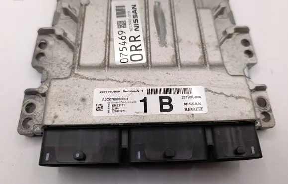 Nissan Qashqai Engine control unit/module 237106UB0A 237106UB00 A3C0769990001