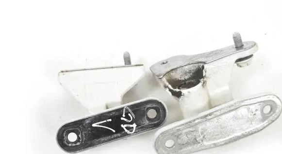 Rear door upper hinge