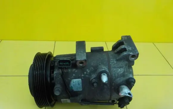 KIA Sportage Air conditioning (A/C) compressor (pump) F500DX9EA10
